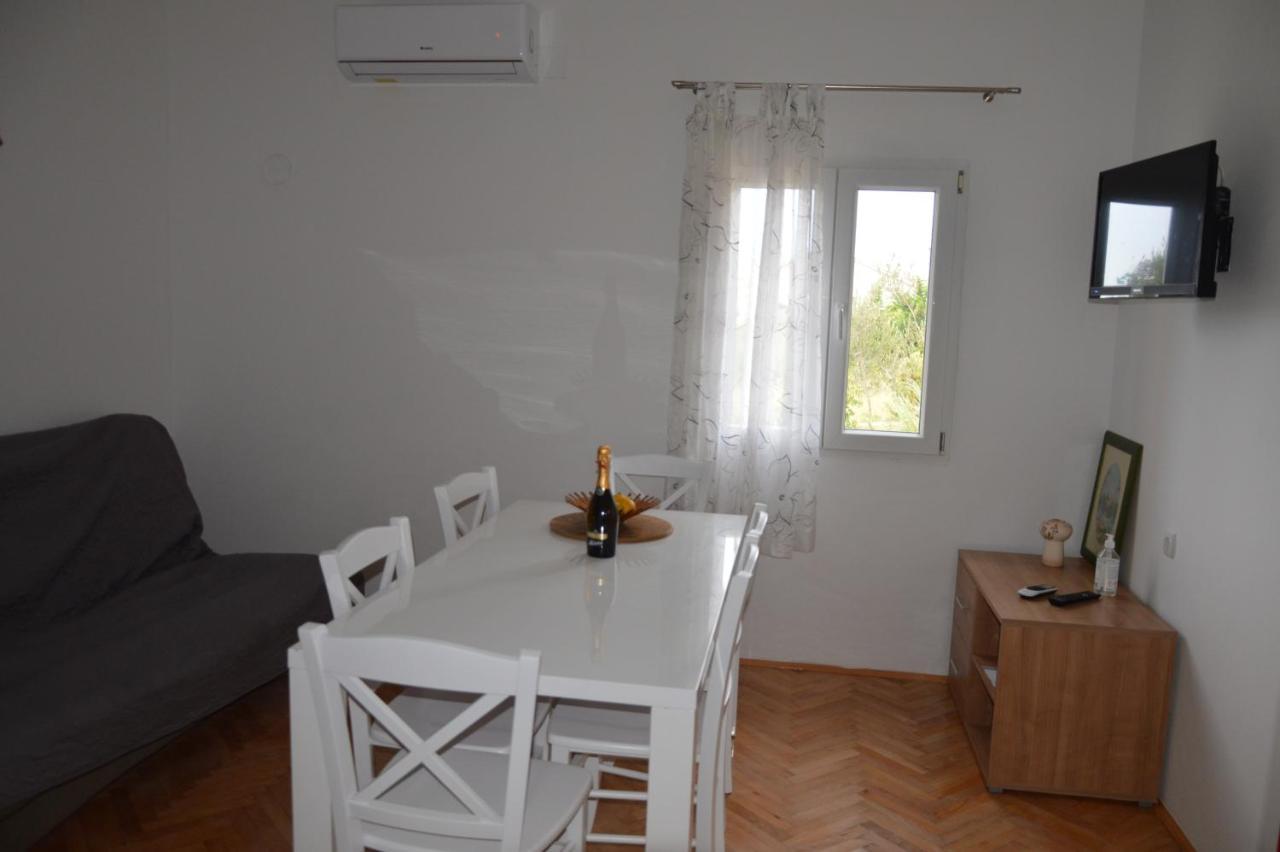 Apartments By The Sea Stara Novalja, Pag - 9396 Esterno foto